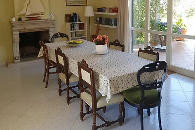 Maestosa villa a Borgonuovo con piscina