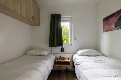 Bunglow f�r vier Personen mit...