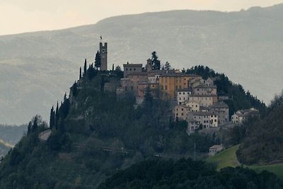 Bella casa vacanze ad Urbania con giardino