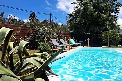 Villa in Saint-François mit Strandzugang