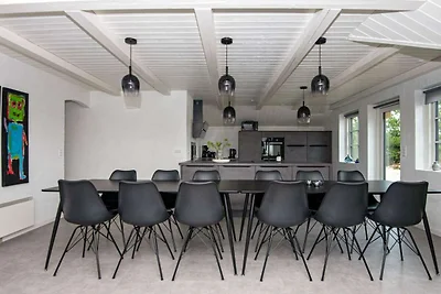 12 Personen Ferienhaus in Henne