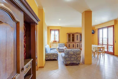 Elegante appartamento con piscina