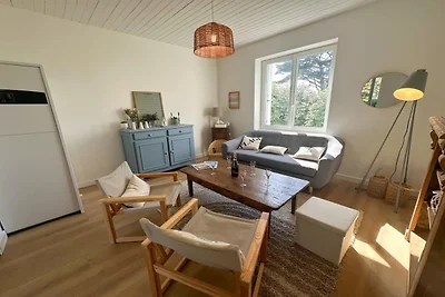 Gerenoveerd familiehuis nabij Brittany Shore