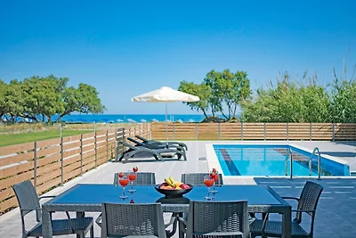 Villa in Rethymno, 50 m vom Strand entfernt