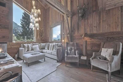 Uitzonderlijk chalet met zwembad en aircondit...
