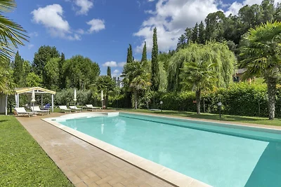 Luxuriöses Ferienhaus mit Pool