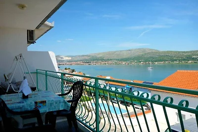 Beachfront Mastrinka Apartments with Sea View...