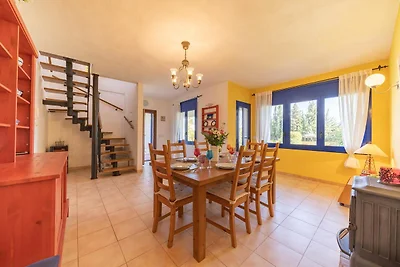 Villa mit privatem Pool und großem Garten