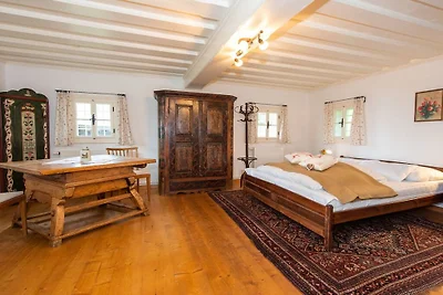 Vakantiehuis in Anger met zwembad
