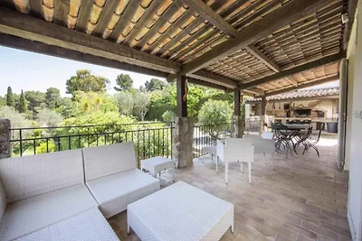 Häuser & Villen für 12 Personen