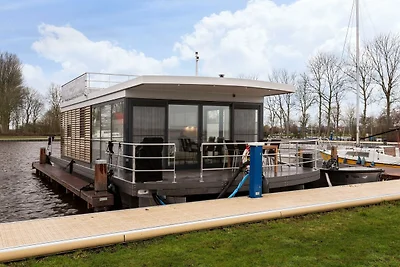 Hausboot mit Dachterrasse und schöner...