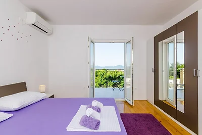 Apartment &  Rooms Maždin - One Bedroom Apart...