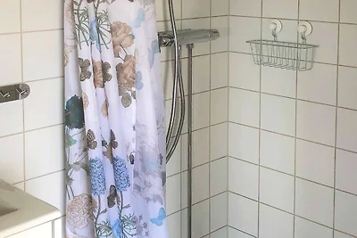 5 Personen Ferienhaus in KUNGSHAMN-By Traum