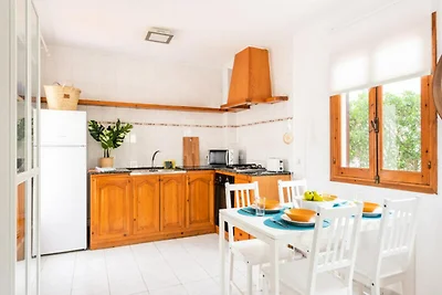 Wohnung in Cala Blanca mit Poolblick