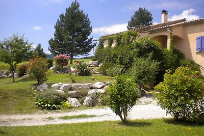Ruhiges Ferienhaus mit Garten