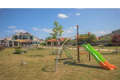 Villa P - Holiday Home