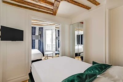 2BDR/5P appartement au centre de Paris in dow...