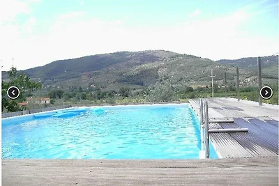 Spaziosa villa per vacanze con piscina