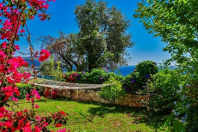Villa in Kalkan mit Schwimmbecken