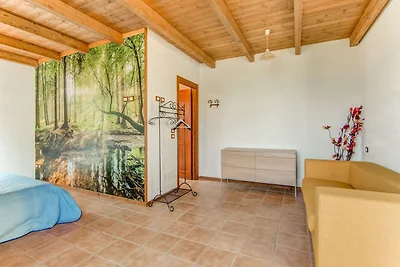 Hillside Villa mit Pool