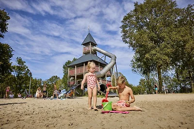 Mooie villa met luxe terras, vlakbij Roermond
