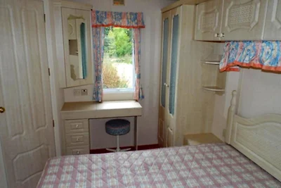 Mobile Home im Ferienpark mit Seezugang