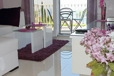 Apartment Siesta - Two-Bedroom Apartment with...