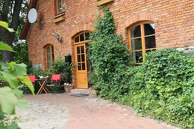 Gutshaus in Gressow mit Teich