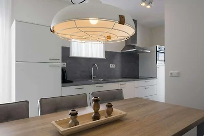 Moderno bungalow con tre bagni a 500 m dalla...