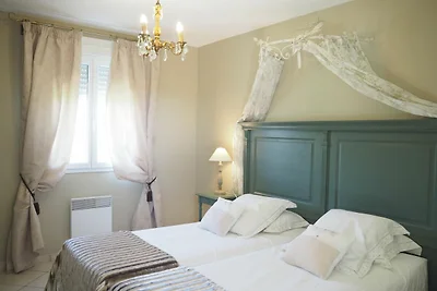 Ferienhaus mit Pool in L'Isle-sur-la-Sorgue