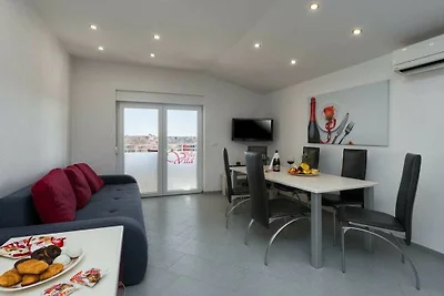 Wohnung in Fazana mit Schwimmbecken