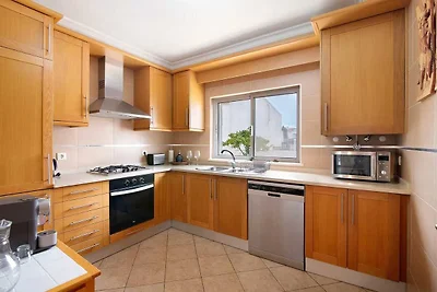 Faszinierendes Ferienhaus in Manta Rota mit...