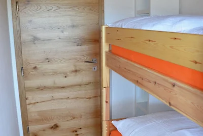 Schöne Wohnung auf einem Bauernhof im Grünen