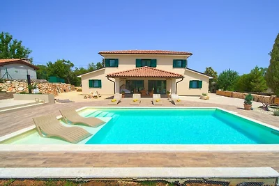 Green Pearl mit beheiztem Pool