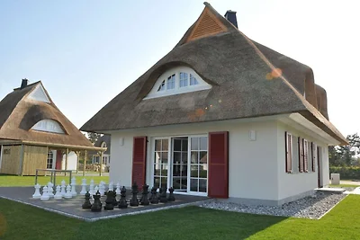 Reetdachhaus am Bodden mit Sauna