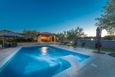 Luxusvilla für 10 Personen mit privatem Pool