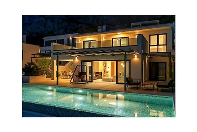 Villa in Makarska mit Schwimmbecken