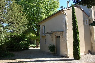 Villa accogliente a Valréas con piscina