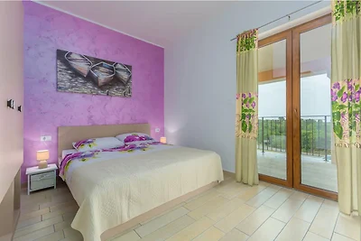 Villa mit privatem Pool und Meerblick