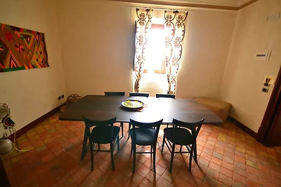 Elegante villa storica con piscina nella regi...