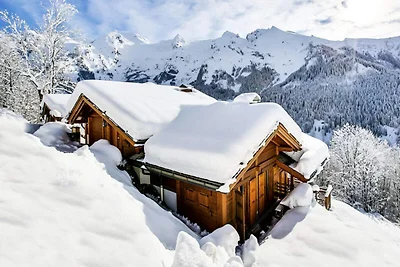 Chalet in den Alpen mit Spa und Panoramablick