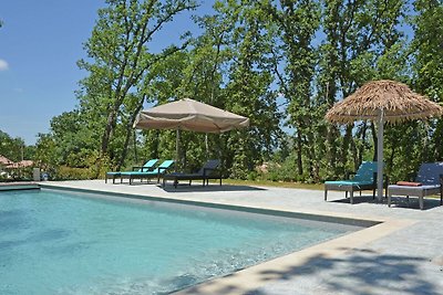 Moderne Villa mit Swimmingpool in Montauroux...