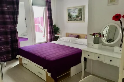 Beach House - 2m from beach - Three Bedroom...