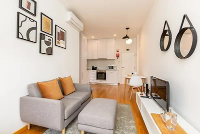 Charming 1-Bedroom Apartment in Oporto