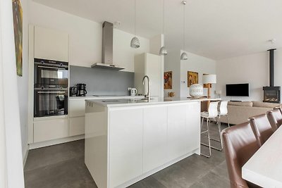 Gloednieuwe luxe villa