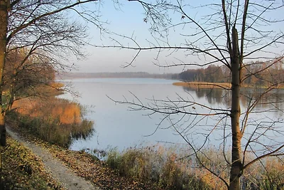Ferienhaus mit Terrasse, direkt am See
