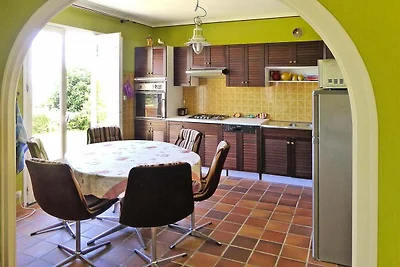 Attraktives Ferienhaus in Plozévet