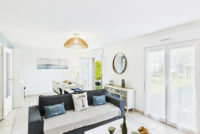 Haus nahe Skidivan Strand mit Garten