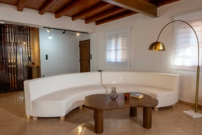 Villa in Panormo mit Pool und Strandnähe