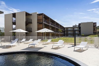 Appartement moderne et confortable près du po...